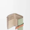 Petit portefeuille vertical en cuir de veau grainé souple Rosemary/Tan