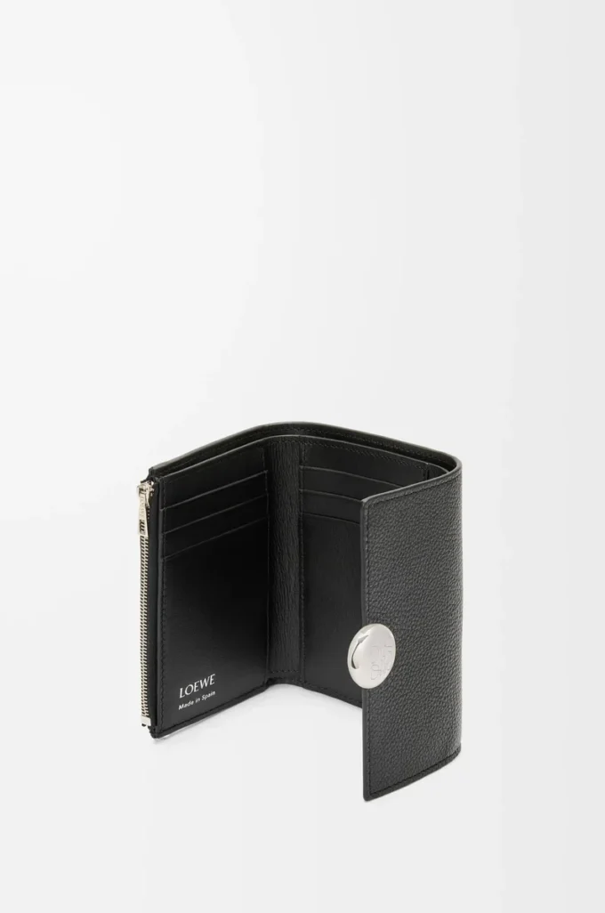Petit portefeuille vertical Pebble en cuir de veau grainé Pebble Noir