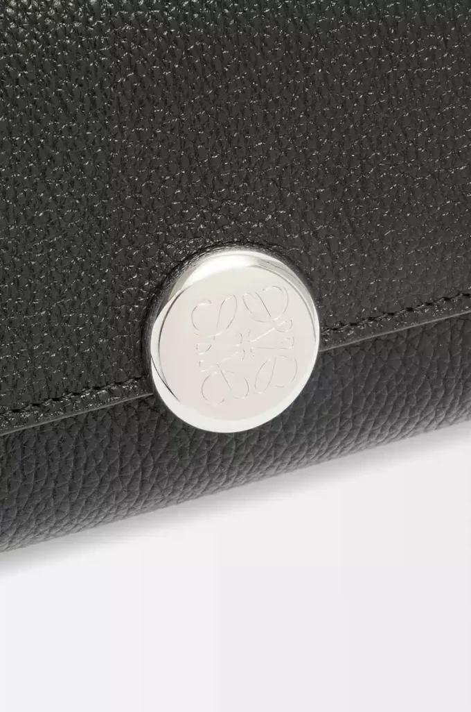 Petit portefeuille vertical Pebble en cuir de veau grainé Pebble Noir