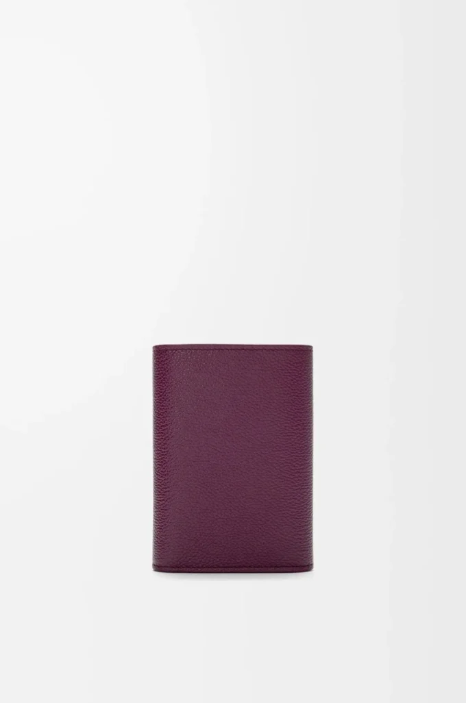 Petit portefeuille vertical Pebble en cuir de veau grainé Pebble Prune