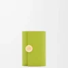Petit portefeuille vertical Pebble en cuir de veau nappa brillant Meadow Green Petit portefeuille vertical Pebble en cuir de veau nappa brillant Meadow Green