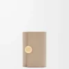 Petit portefeuille vertical Pebble en cuir de veau nappa brillant Sand
