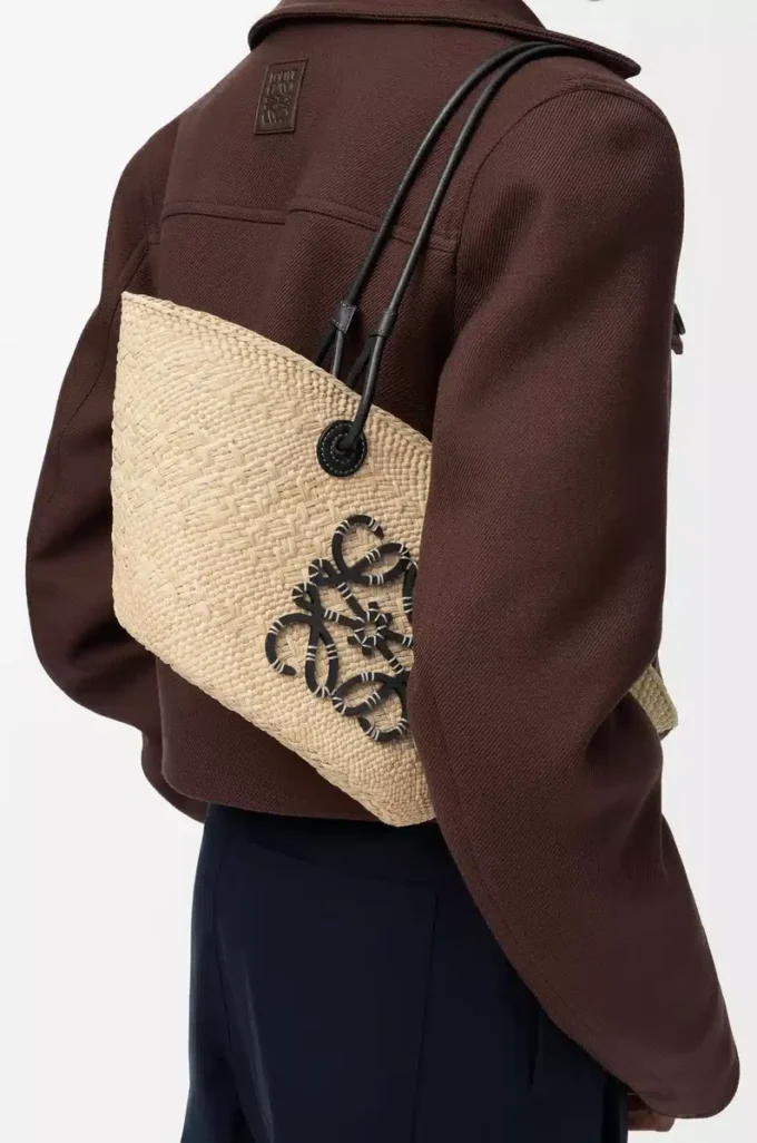 Petit sac Anagram Basket en palmier iraca et cuir de veau Naturel/Noir