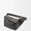 Petit sac banane Puzzle Edge en cuir de veau classique gris foncé