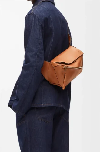 Petit sac banane Puzzle en cuir de veau classique Tan