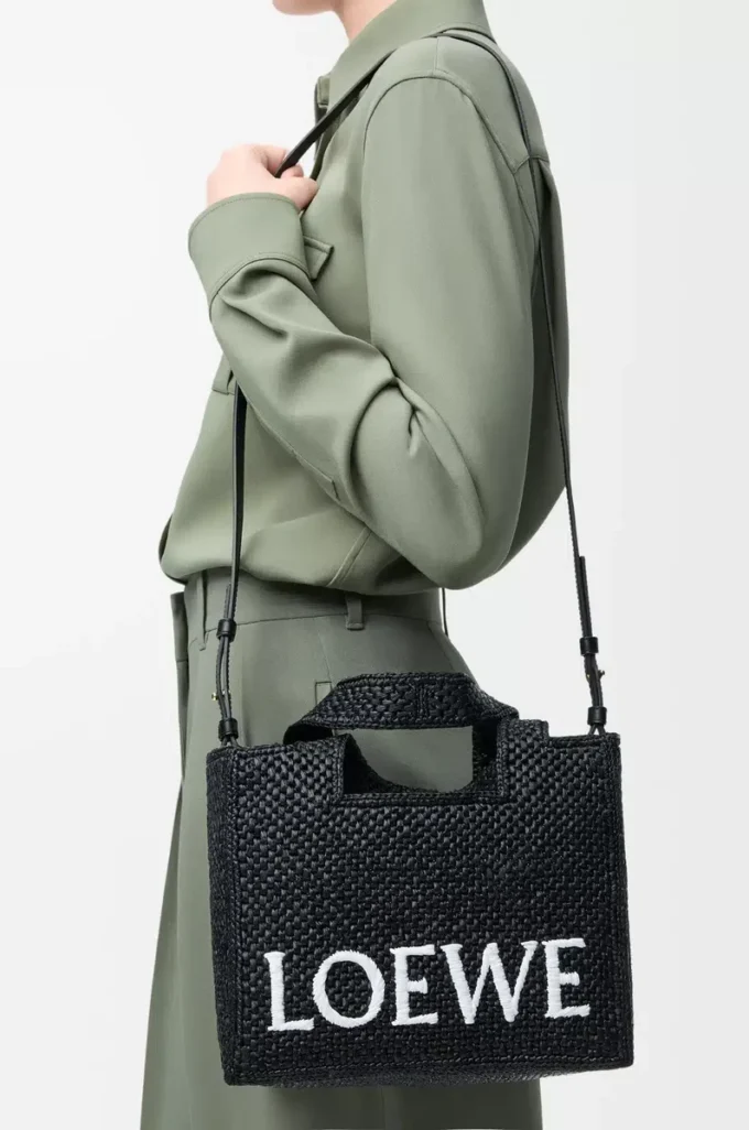Petit sac fourre-tout LOEWE Font en raphia Noir