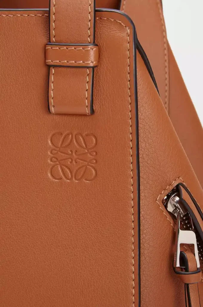 Petit sac Hammock en cuir de veau classique Tan