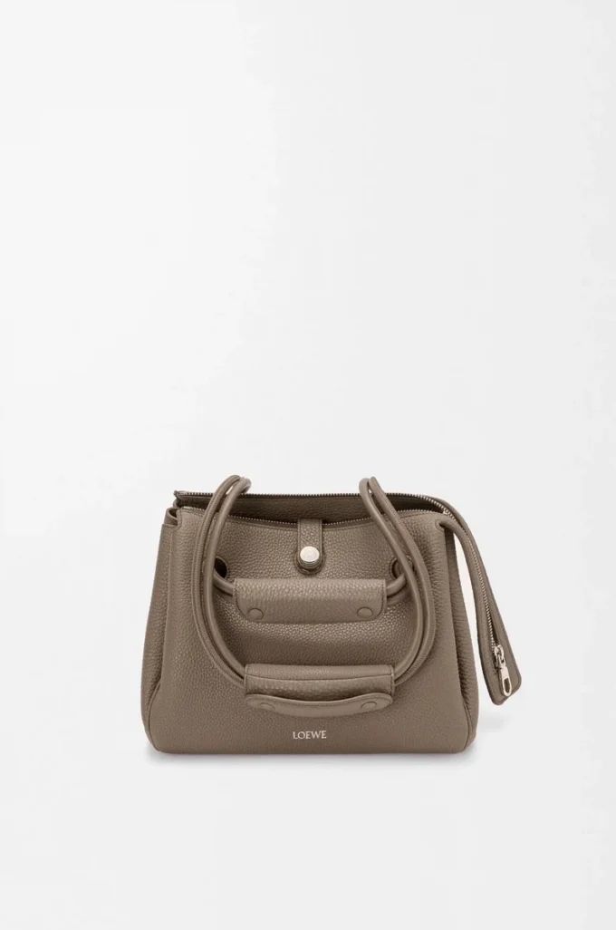 Petit sac Madrid en cuir de veau grainé souple Taupe