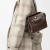 Petit sac Madrid en cuir de veau souple marron foncé