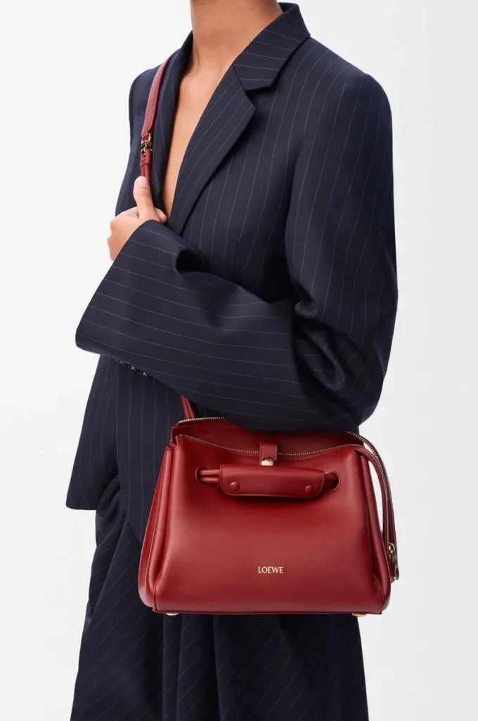 Petit sac Madrid en cuir de veau souple rouge brûlé Petit sac Madrid en cuir de veau souple rouge brûlé
