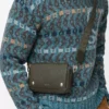 Petit sac messager Pebble en cuir de veau grainé souple Kaki foncé