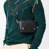 Petit sac messager Pebble en cuir de veau grainé souple noir
