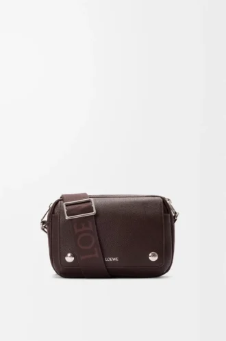 Petit sac messager Pebble en cuir de veau grainé souple Oxblood