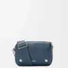 Petit sac messager Pebble en cuir de veau grainé souple teint à l&rsquo;indigo
