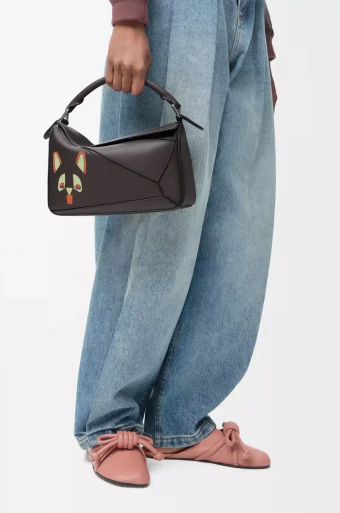 Petit sac Puzzle Futurist Cat en cuir de veau classique taupe foncé