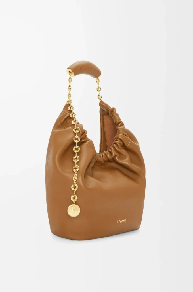 Petit sac Squeeze en cuir d&rsquo;agneau nappa souple Chêne