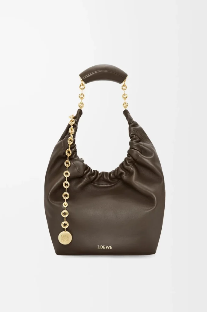 Petit sac Squeeze en cuir d&rsquo;agneau nappa souple chocolat