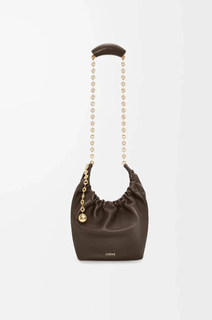 Petit sac Squeeze en cuir d&rsquo;agneau nappa souple chocolat