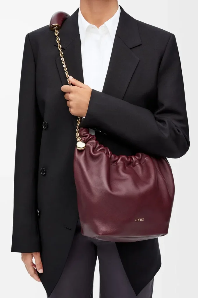 Petit sac Squeeze en cuir d&rsquo;agneau nappa souple Dark Burgundy