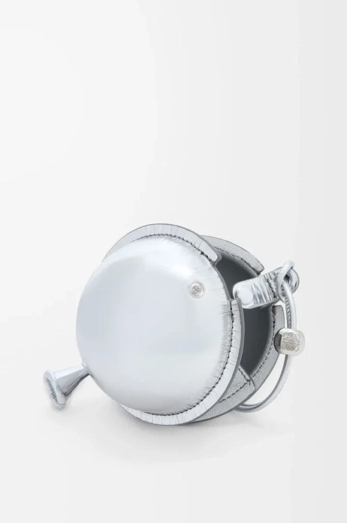 Pochette Balloon en cuir de veau nappa argenté