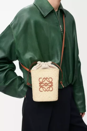 Pochette carrée en palmier iraca et cuir de veau naturel/tan