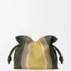 Pochette Flamenco Landscape moyenne en cuir de veau nappa vert bouteille/ocre