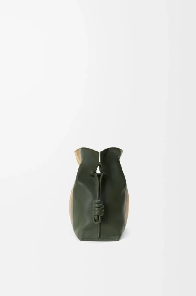 Pochette Flamenco Landscape moyenne en cuir de veau nappa vert bouteille/ocre