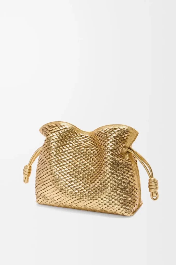 Pochette Flamenco moyenne en cuir d&rsquo;agneau laminé Gold