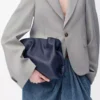 Pochette Flamenco moyenne en cuir de veau nappa bleu abysse