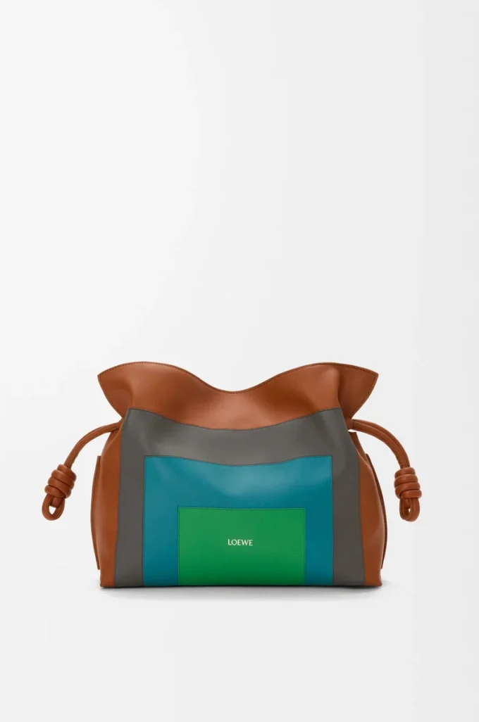 Pochette Flamenco moyenne en cuir de veau nappa Caramel/Vert vif