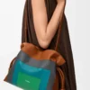 Pochette Flamenco moyenne en cuir de veau nappa Caramel/Vert vif
