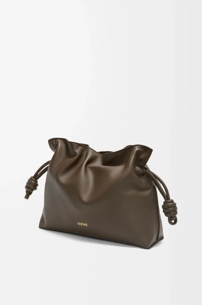 Pochette Flamenco moyenne en cuir de veau nappa Chocolate