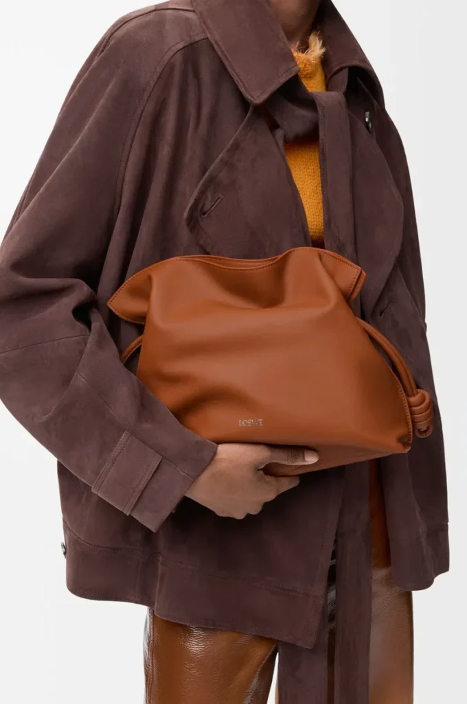 Pochette Flamenco moyenne en cuir de veau nappa Écureuil