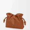 Pochette Flamenco moyenne en cuir de veau nappa Écureuil