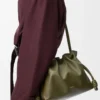 Pochette Flamenco moyenne en cuir de veau nappa Dark Khaki