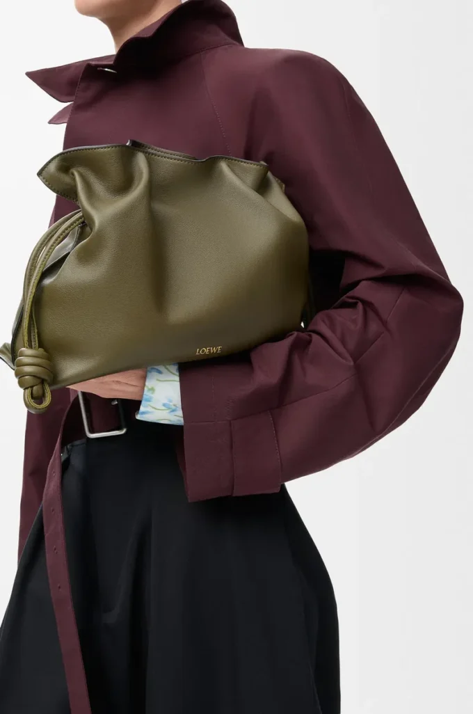 Pochette Flamenco moyenne en cuir de veau nappa Dark Khaki
