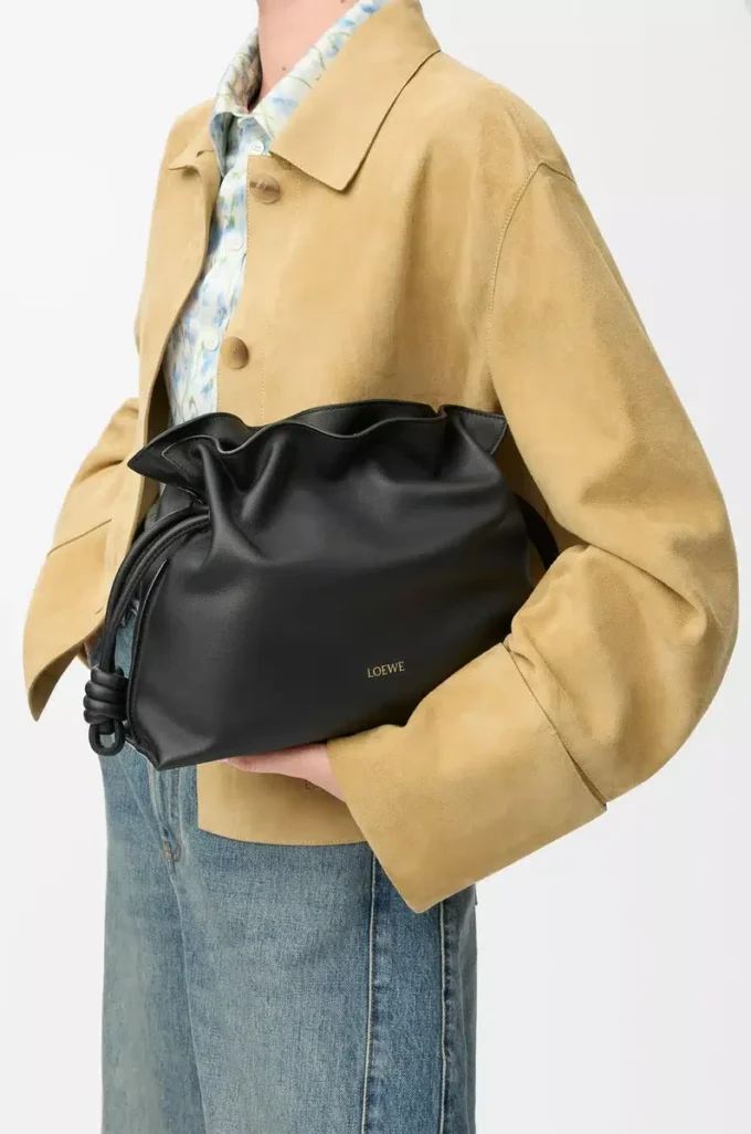 Pochette Flamenco moyenne en cuir de veau nappa noir