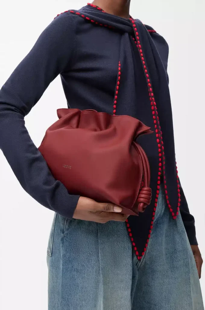 Pochette Flamenco moyenne en cuir de veau nappa rouge brûlé