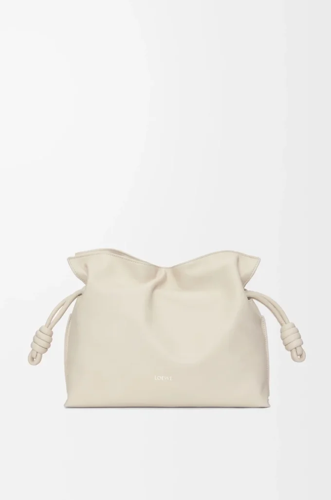 Pochette Flamenco moyenne en cuir de veau nappa Sea Salt