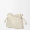 Pochette Flamenco moyenne en cuir de veau nappa Sea Salt