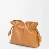 Pochette Flamenco moyenne en cuir de veau nappa Warm Desert