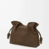 Pochette Flamenco moyenne en nubuck grainé Tundra