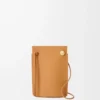 Pochette Pebble Dice en cuir de veau classique Warm Desert Pochette Pebble Dice en cuir de veau classique Warm Desert