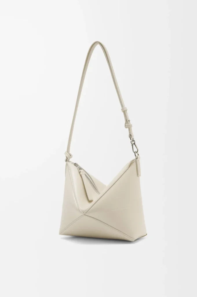 Pochette Puzzle Fold en cuir de veau nappa brillant Sea Salt