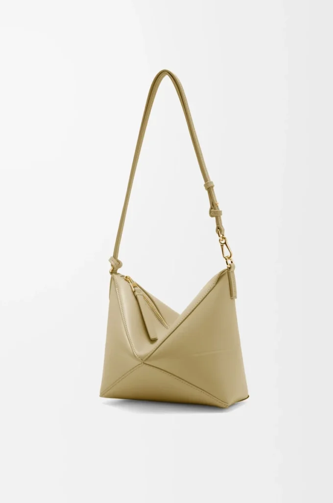 Pochette Puzzle Fold en cuir de veau nappa brillant vert argile