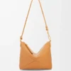 Pochette Puzzle Fold en cuir de veau nappa brillant Warm Desert