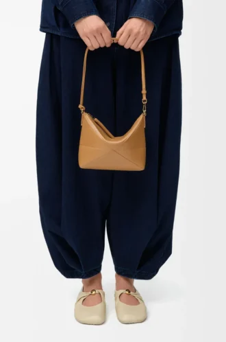 Pochette Puzzle Fold en cuir de veau nappa brillant Warm Desert