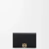 Porte-cartes de visite Anagram en cuir de veau grainé Black/Gold Porte-cartes de visite Anagram en cuir de veau grainé Black/Gold