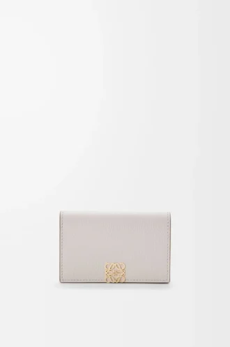 Porte-cartes de visite Anagram en cuir de veau grainé Light Ghost Grey