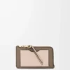 Porte-cartes et monnaie en cuir de veau grainé souple Taupe/Talc Porte-cartes et monnaie en cuir de veau grainé souple Taupe/Talc